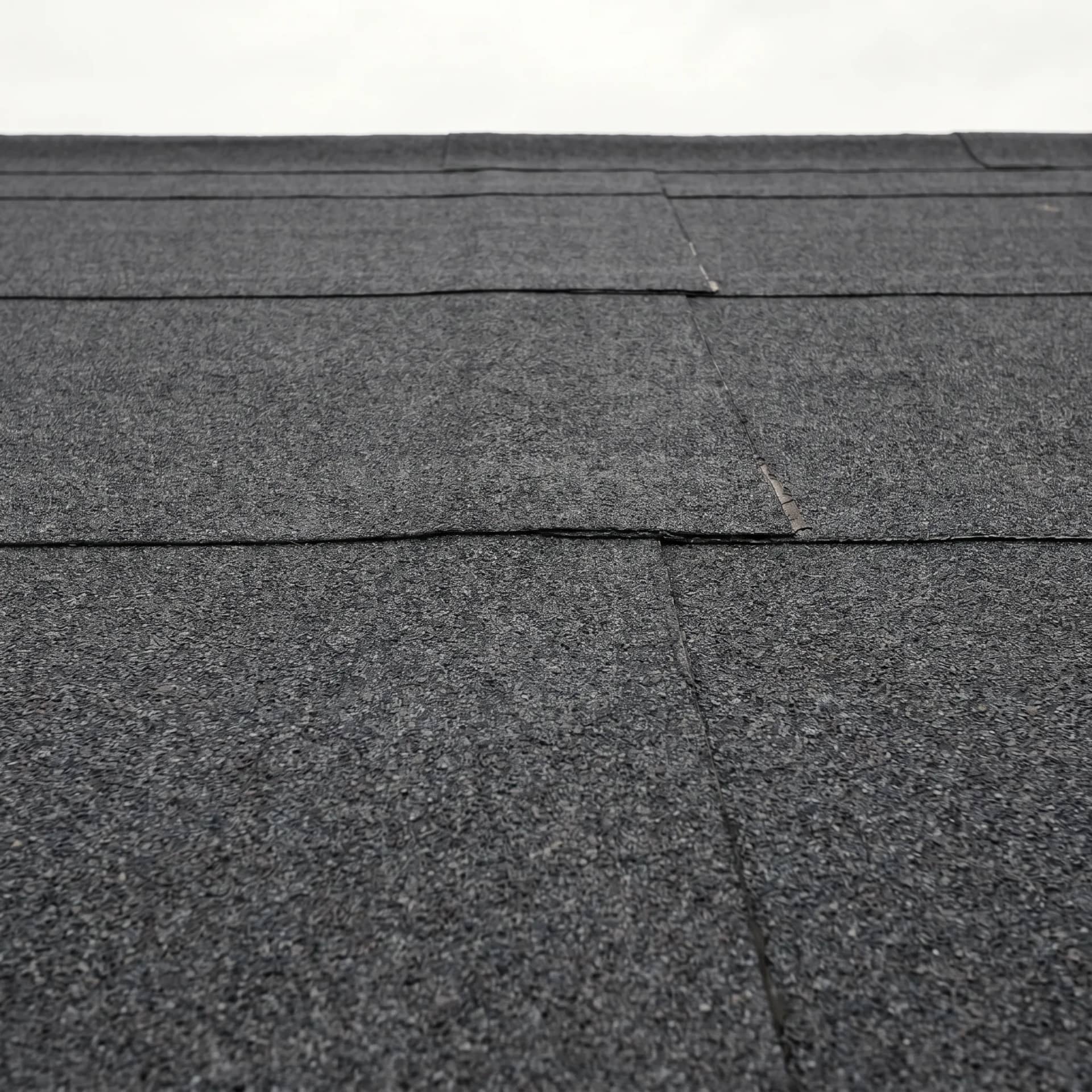 Toiture terrasse en membrane bitumineuse compatible avec un traitement cool roof